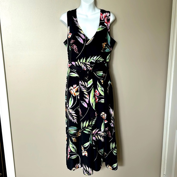 Black Floral Vince Camuto jumpsuit - Picture 1 of 4